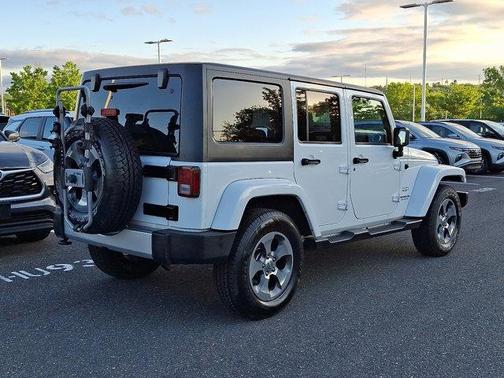 2017 Jeep Wrangler Unlimited Sahara