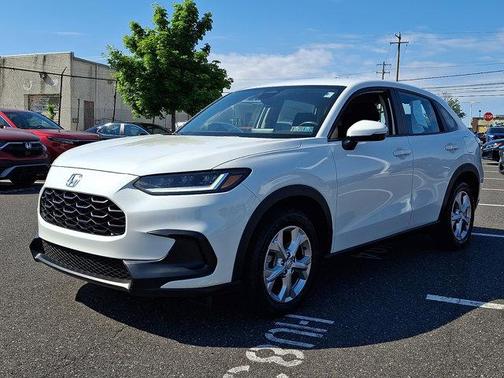 Platinum White 2023 Honda HR-V LX
