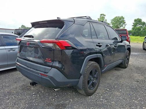 2020 Toyota RAV4 Hybrid XLE