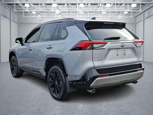 2024 Toyota RAV4 Hybrid SE