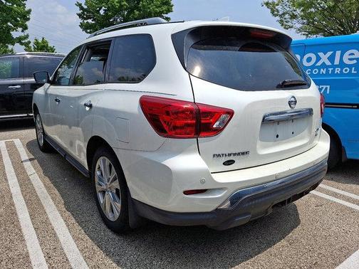 2019 Nissan Pathfinder SL