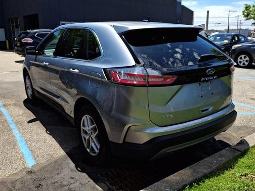 Iconic Silver 2024 Ford Edge SEL