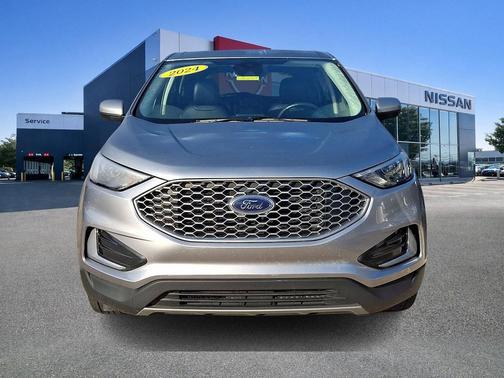 Iconic Silver 2024 Ford Edge SEL