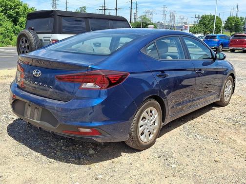 Lakeside Blue 2020 Hyundai ELANTRA SE