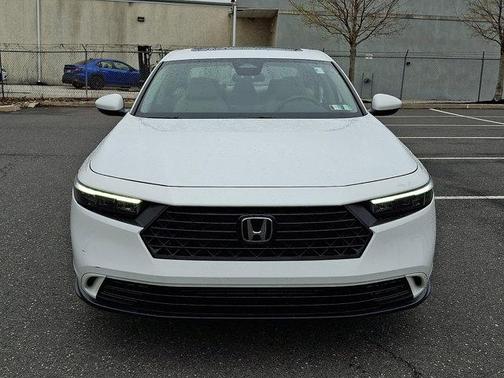 Platinum White Pearl 2023 Honda Accord EX