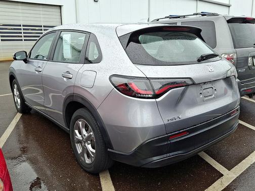 Lunar Silver Metallic 2023 Honda HR-V LX