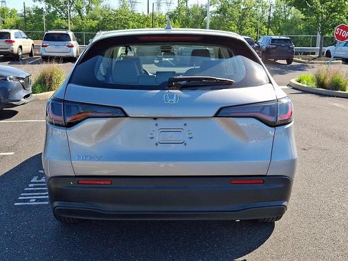 Lunar Silver Metallic 2023 Honda HR-V LX