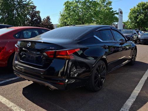 Super Black 2019 Nissan Altima 2.5 SR