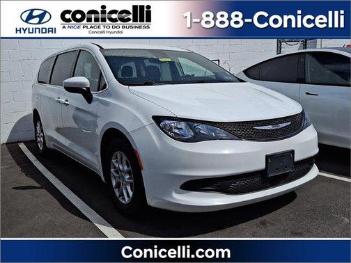 Bright White Clearcoat 2023 Chrysler Voyager LX