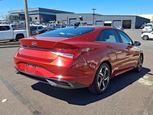 2021 Hyundai ELANTRA Limited