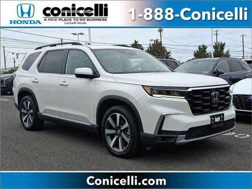 2023 Honda Pilot Touring 8-Passenger