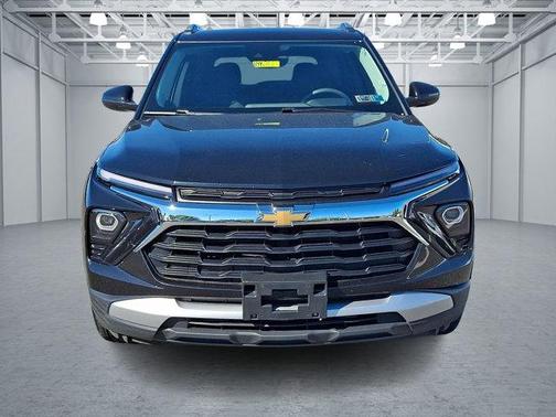 Mosaic Black Metallic 2025 Chevrolet Trailblazer LT