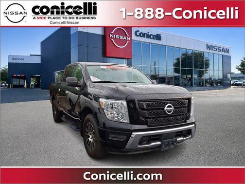 Super Black 2021 Nissan Titan SV