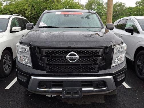Super Black 2021 Nissan Titan SV