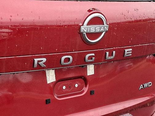 2025 Nissan Rogue SV
