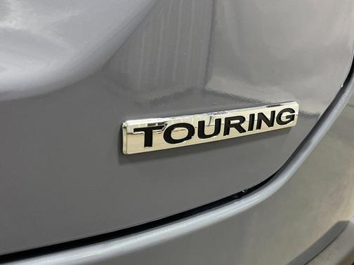 Sonic Gray Pearl 2026 Honda Pilot Touring 8-Passenger