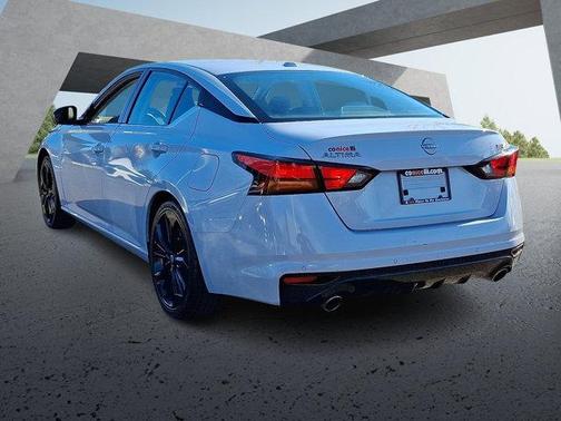 2023 Nissan Altima SR FWD