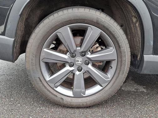 Crystal Black Pearl 2023 Honda Pilot AWD Sport