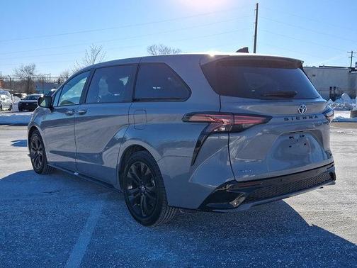 2025 Toyota Sienna XSE 7 Passenger