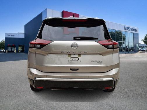Champagne Silver Metallic/Super Black 2026 Nissan Rogue Platinum