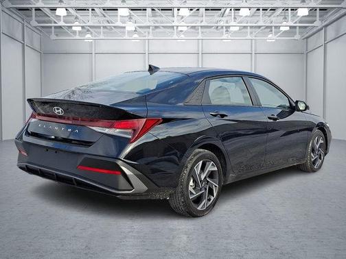 2025 Hyundai ELANTRA Sport