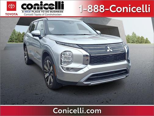 Silver 2025 Mitsubishi Outlander SE