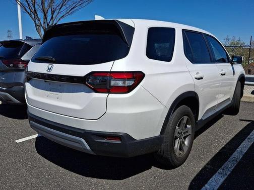 Platinum White Pearl 2024 Honda Pilot EX-L