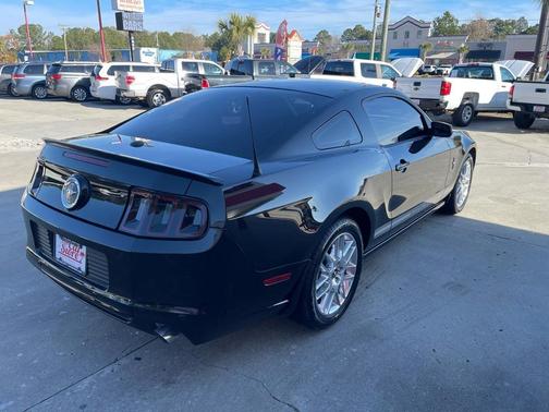 2013 Ford Mustang V6 Premium
