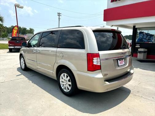 2015 Chrysler Town & Country Touring