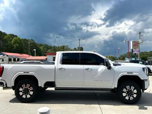 2024 GMC Sierra 2500 Denali