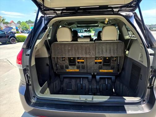 2011 Toyota Sienna XLE