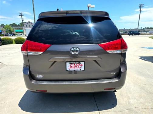 2011 Toyota Sienna XLE