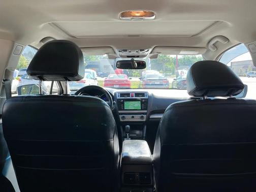 Ice Silver Metallic 2016 Subaru Outback 3.6R Limited