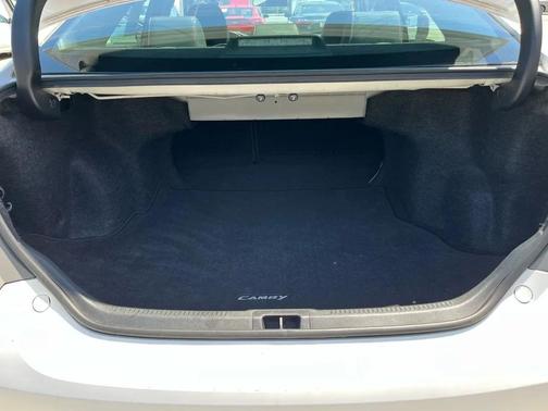 WHITE 2016 Toyota Camry XLE