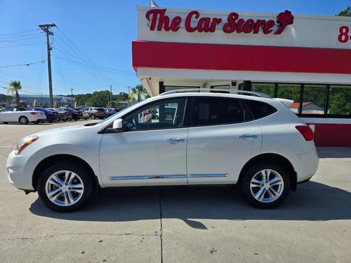 Pearl White 2013 Nissan Rogue SV