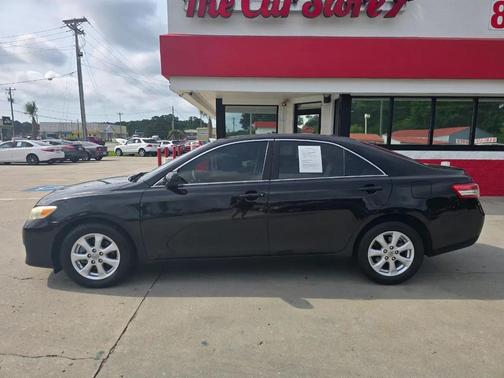 Black 2011 Toyota Camry LE
