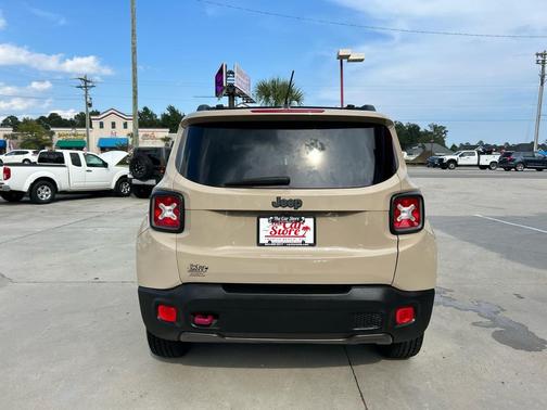 2017 Jeep Renegade Trailhawk