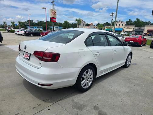 WHITE 2017 Volkswagen Jetta 1.4T S