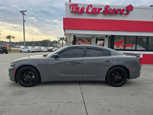 2018 Dodge Charger R/T