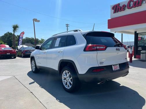 Bright White Clearcoat 2016 Jeep Cherokee Latitude