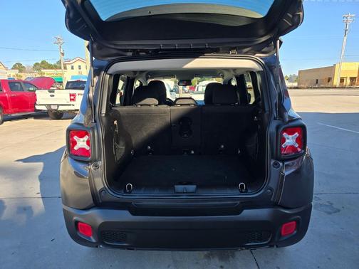 2016 Jeep Renegade Justice