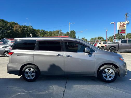 2011 Nissan Quest SV