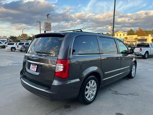 2015 Chrysler Town & Country Touring