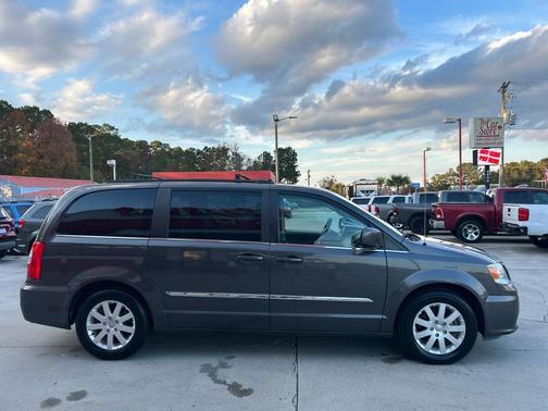 2015 Chrysler Town & Country Touring