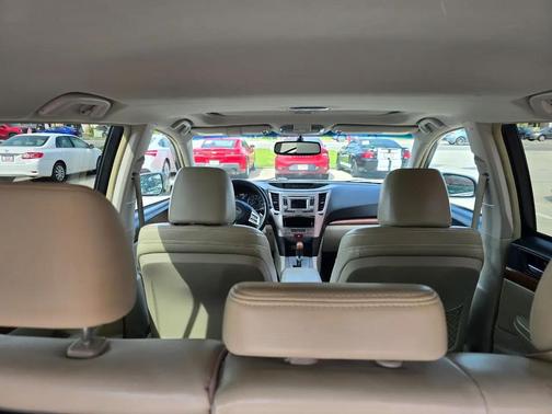 Satin White Pearl 2013 Subaru Outback 2.5i Limited