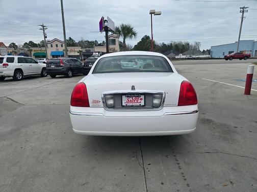 2010 Lincoln Town Car Signature