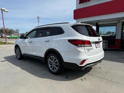 2017 Hyundai SANTA FE SE
