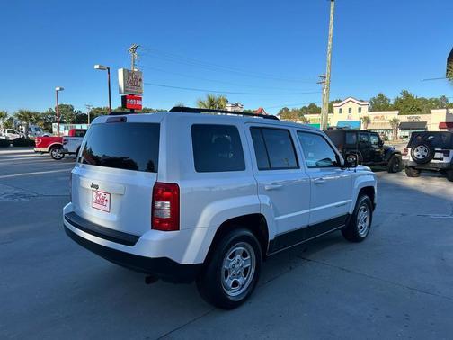 Bright White Clearcoat 2015 Jeep Patriot Sport