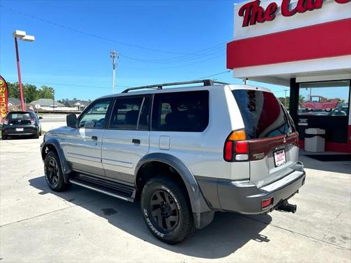 2001 Mitsubishi Montero Sport XLS