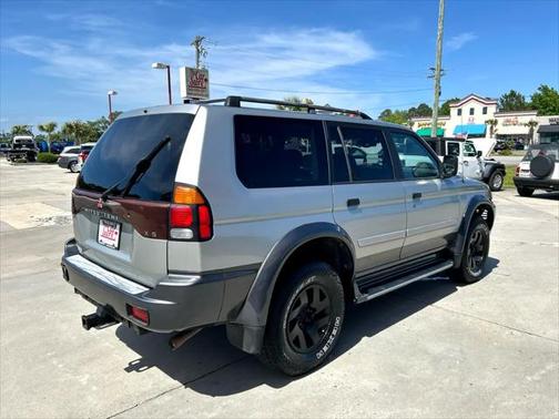 2001 Mitsubishi Montero Sport XLS